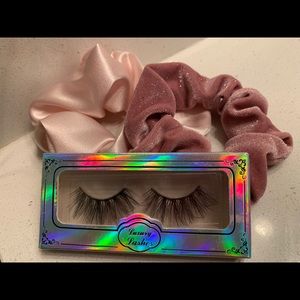 Super silky soft Scrunchies🦋